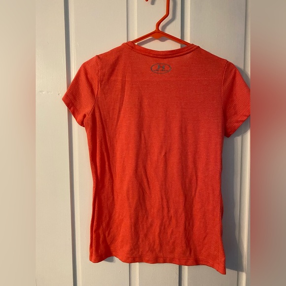 Under Armour Tee Shirt - Picture 5 of 7